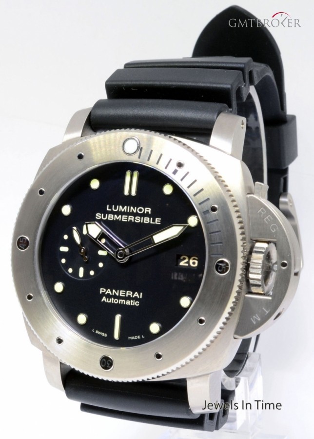 Panerai Luminor Submersible 305 Dive Watch Titanium BoxPap Pam00305 358935
