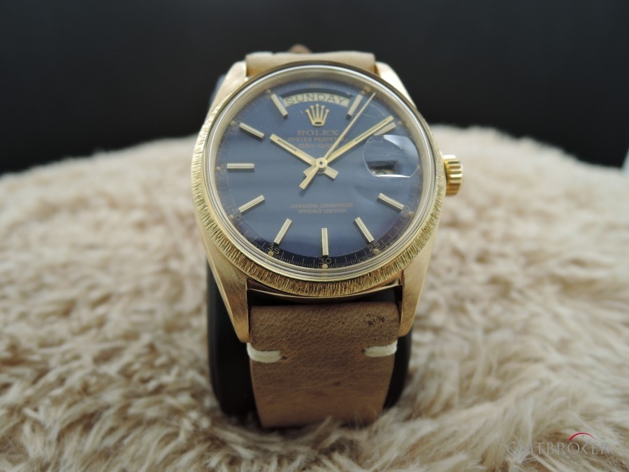 Rolex Day-date 1807 not 1803 18k Gold With Original Blue 1807 374211