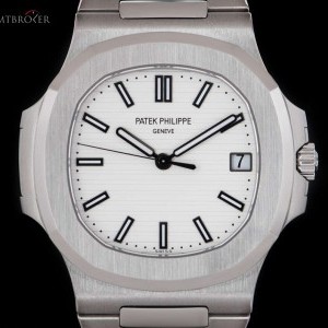 Patek Philippe Nautilus Gents Stainless Steel Silvery-White Dial 5711/1A-011 850655
