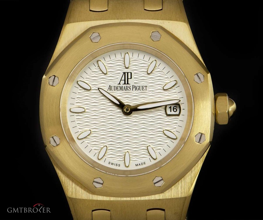 Audemars Piguet Royal Oak Ladies 18k Yellow Gold Silver Guilloche 67600BA.OO.D090CR.01 835354