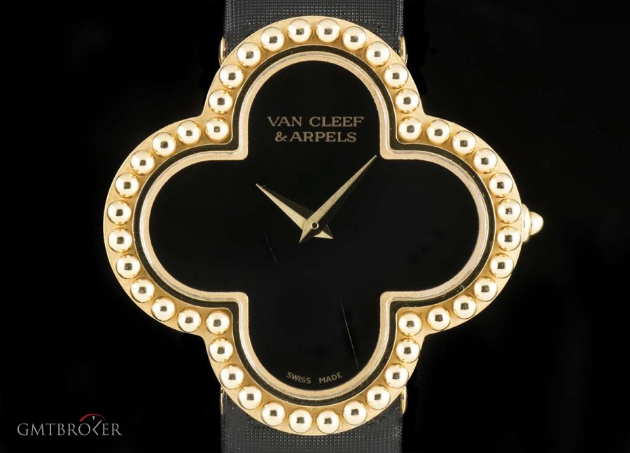 Van Cleef & Arpels Cleef  Arpels Alhambra Mid-Size 18k Yellow Gold On nessuna 779705