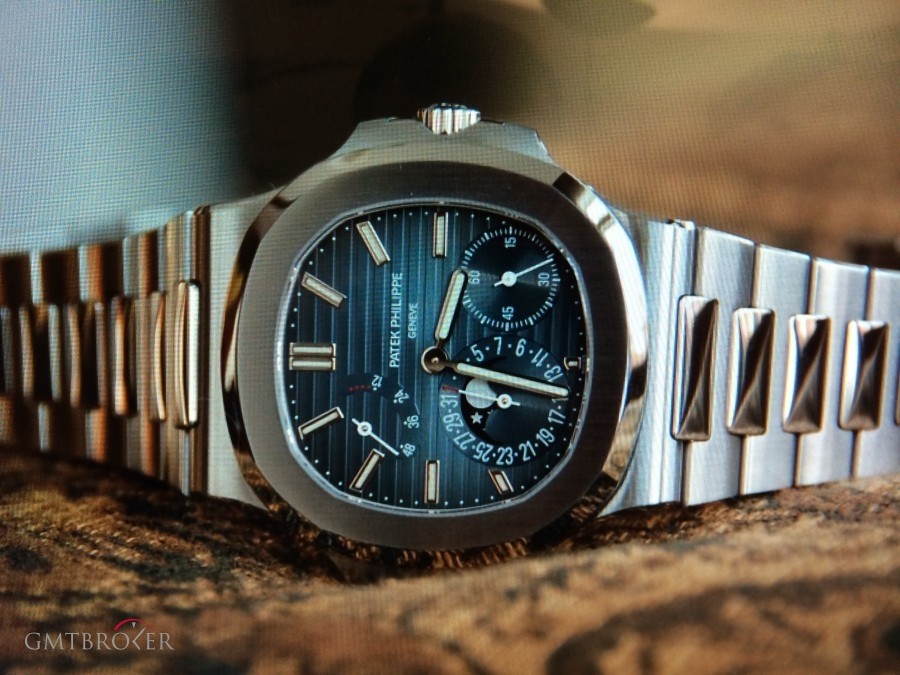 Patek Philippe Nautilus Steel Reference 5712 5712/1A 60845